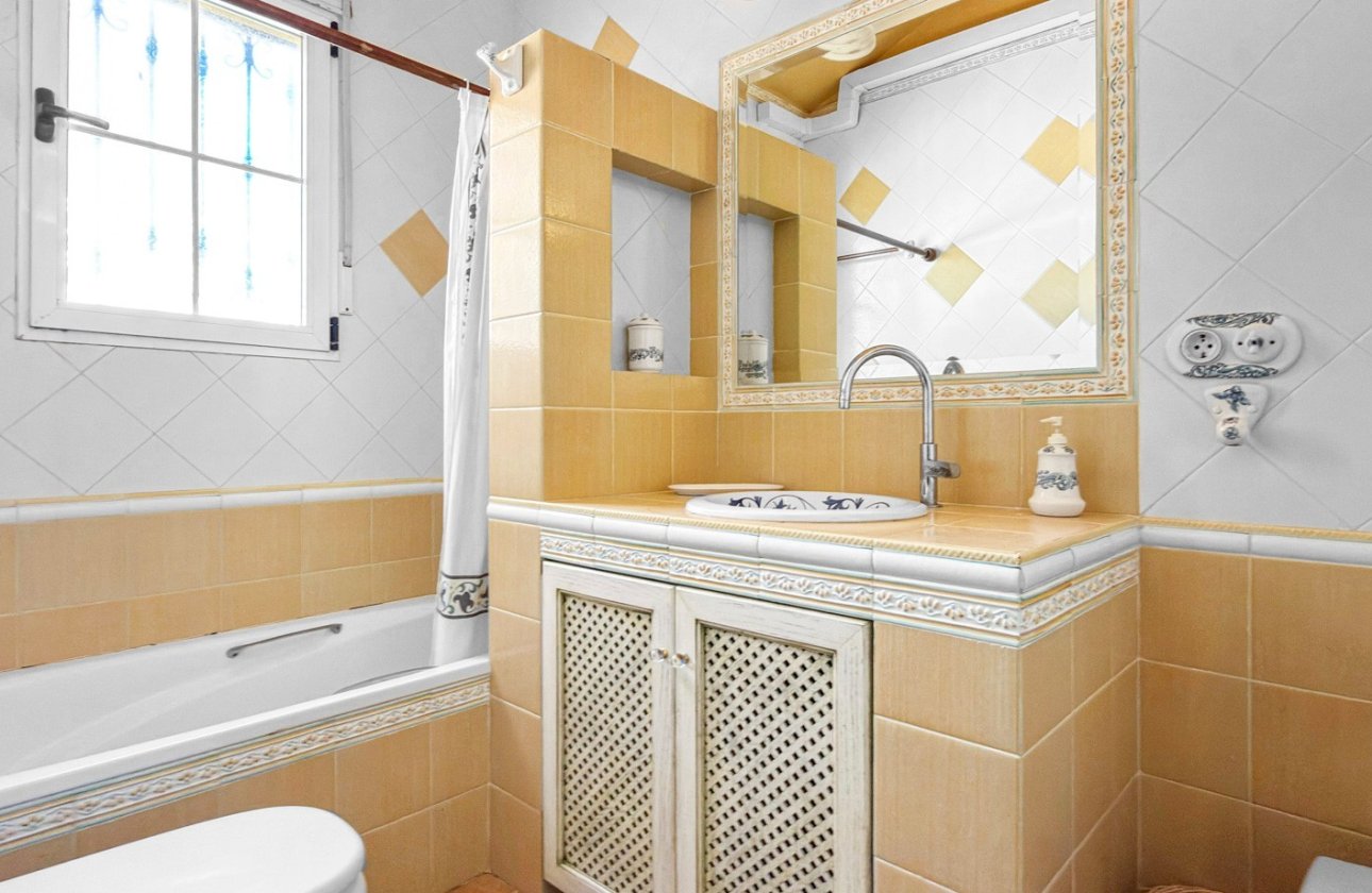 Revente - Villa -
Torrevieja - Costa Blanca