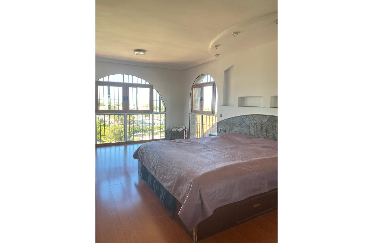 Revente - Villa -
Torrevieja - Costa Blanca