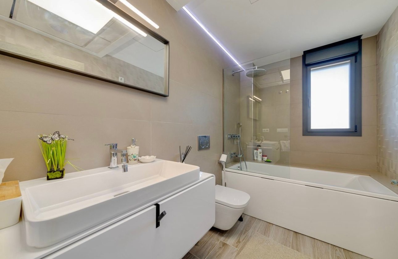 Revente - Villa -
Torrevieja - Costa Blanca