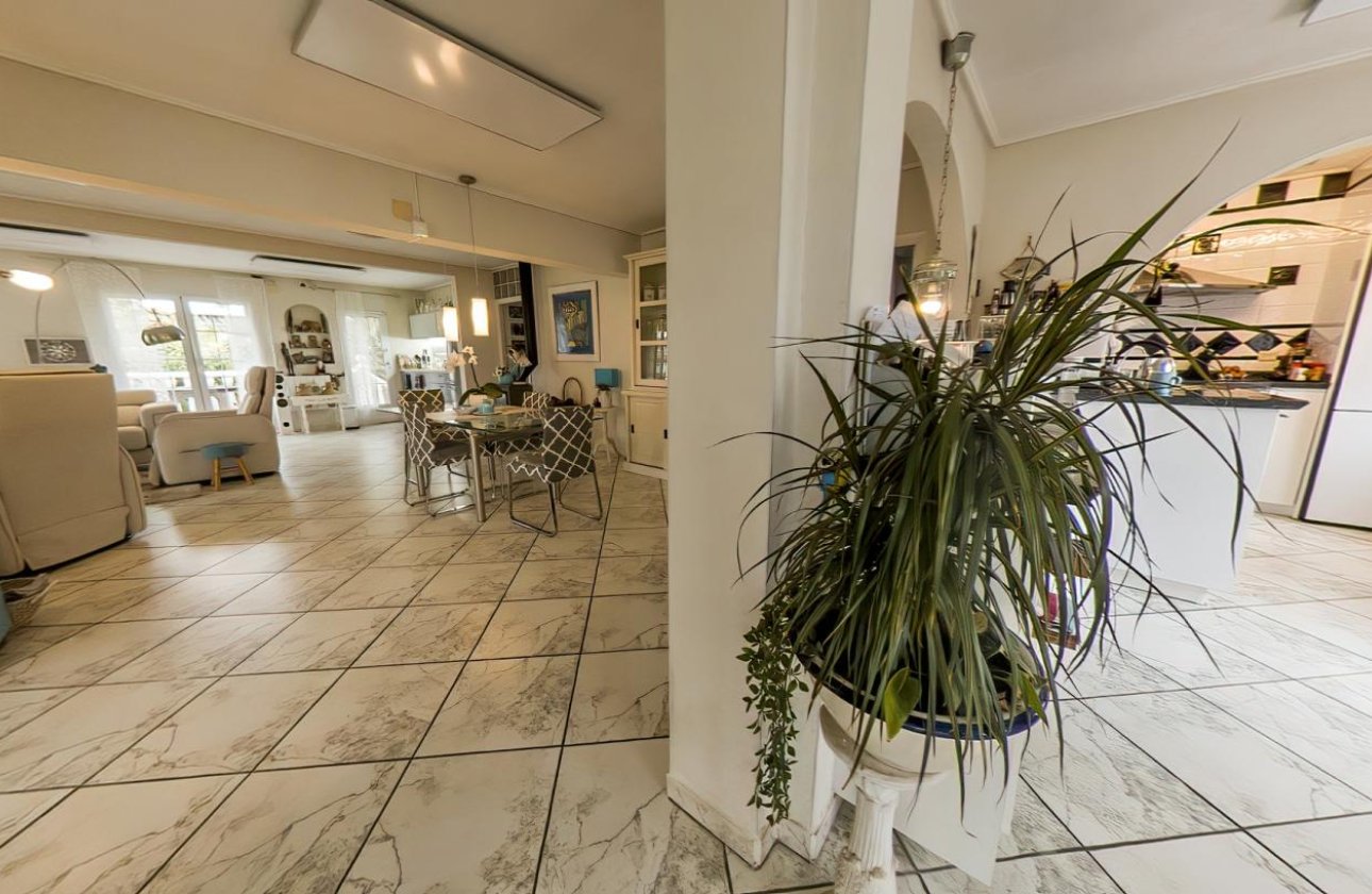 Revente - Villa -
Torrevieja - Costa Blanca