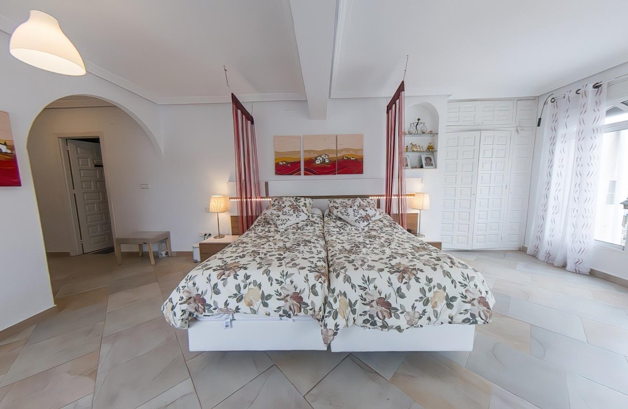 Revente - Villa -
Torrevieja - Costa Blanca