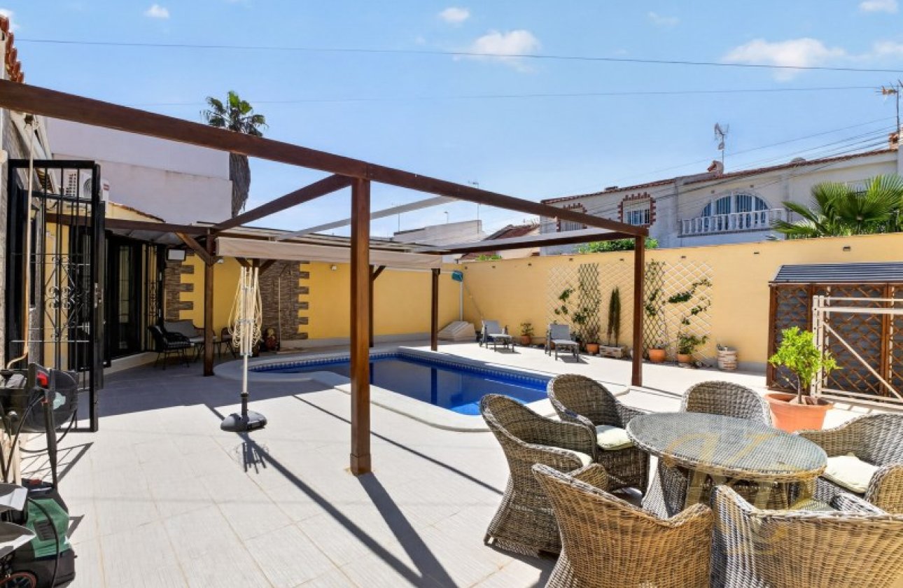 Revente - Villa -
Torrevieja - Costa Blanca