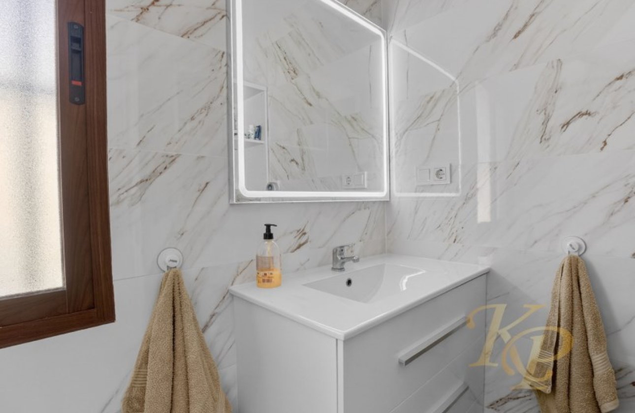Revente - Villa -
Torrevieja - Costa Blanca