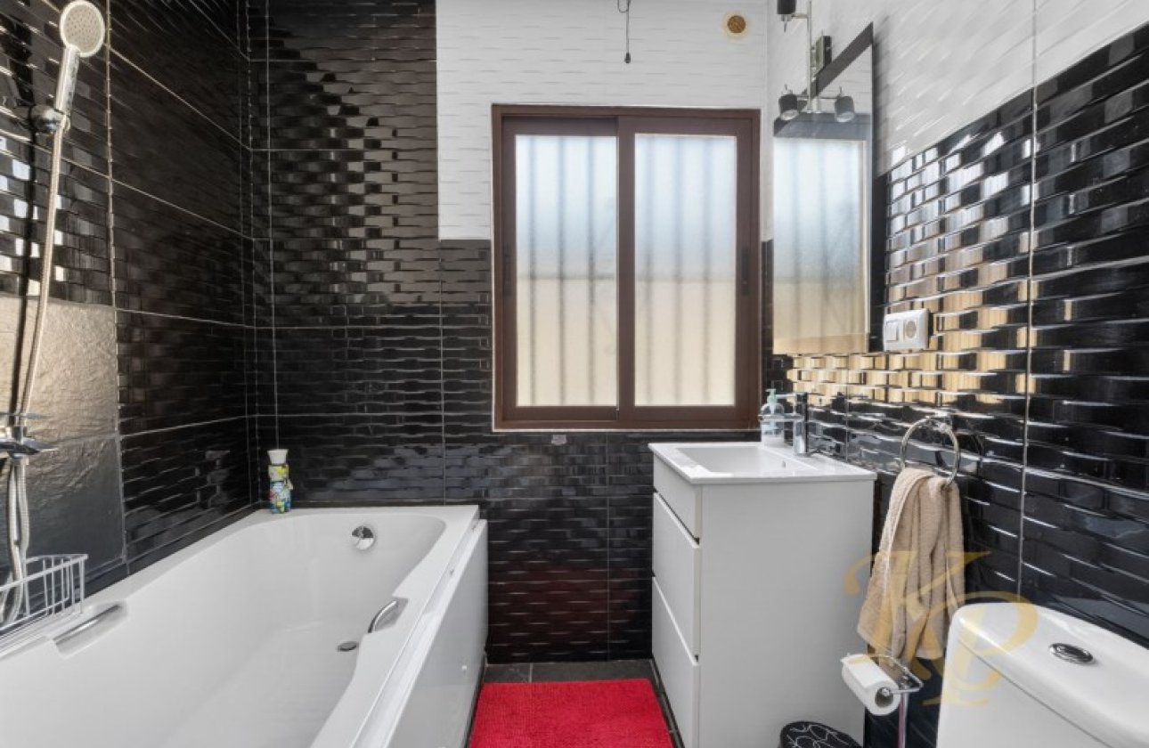 Revente - Villa -
Torrevieja - Costa Blanca