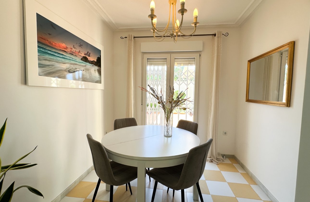 Revente - Villa -
Torrevieja - Costa Blanca