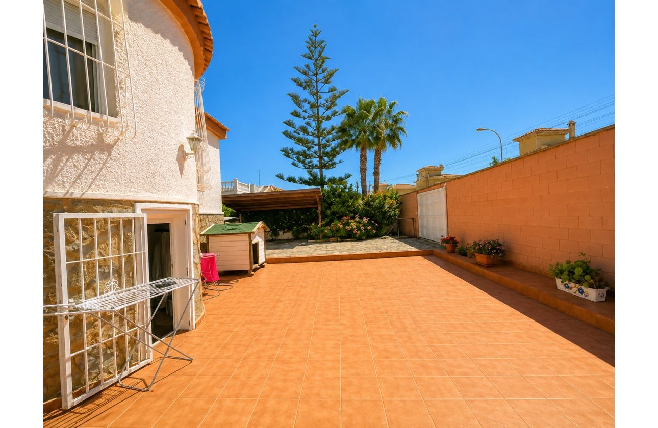Revente - Villa -
Torrevieja - Costa Blanca