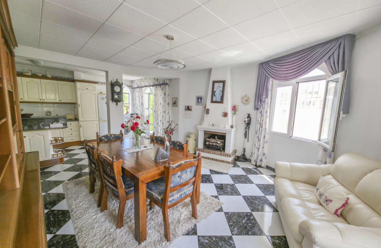 Revente - Villa -
Torrevieja - Costa Blanca