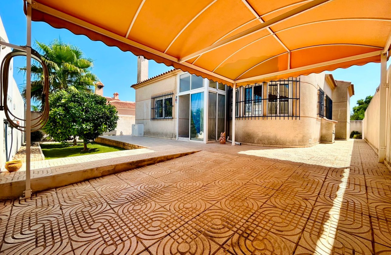 Revente - Villa -
Torrevieja - Costa Blanca
