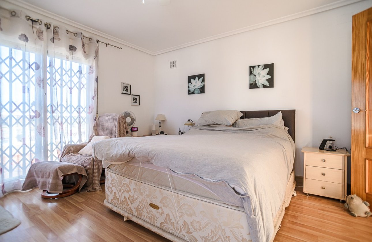 Revente - Villa -
Torrevieja - Costa Blanca