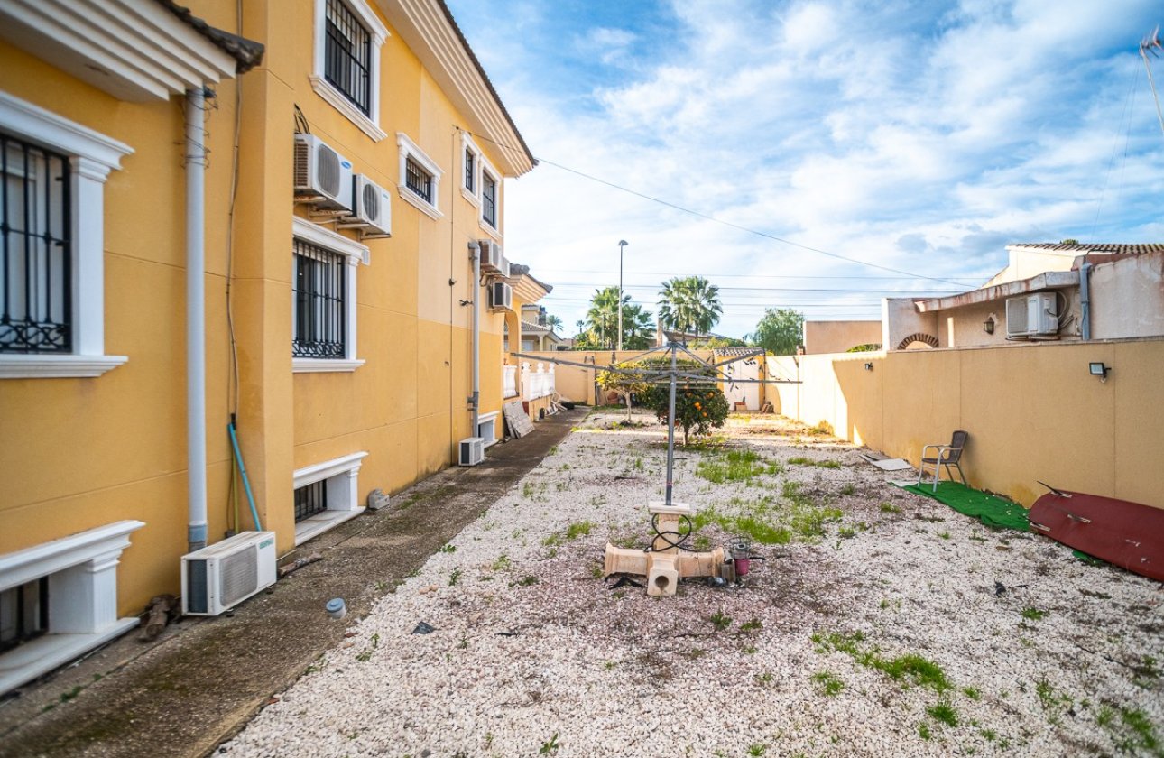Revente - Villa -
Torrevieja - Costa Blanca