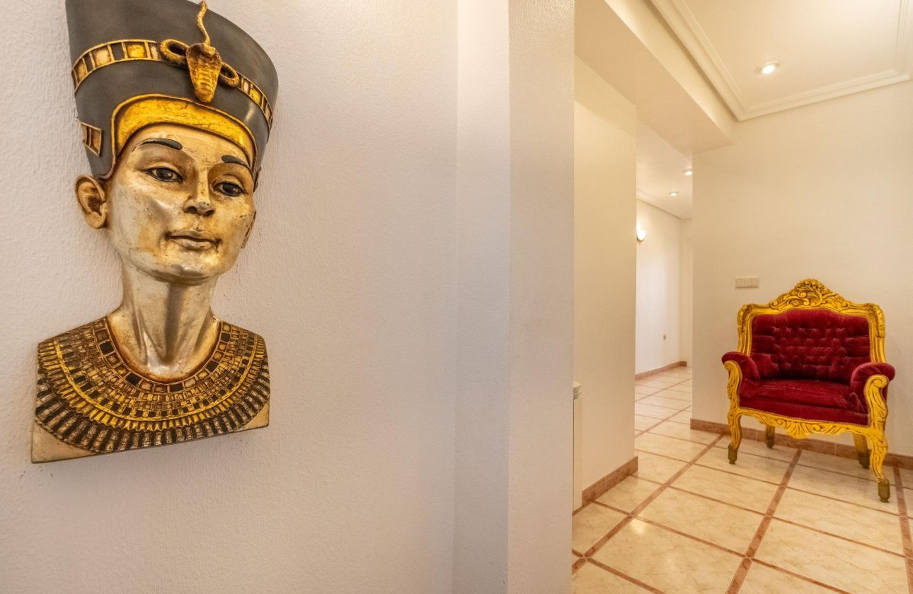 Revente - Villa -
Torrevieja - El Chaparral