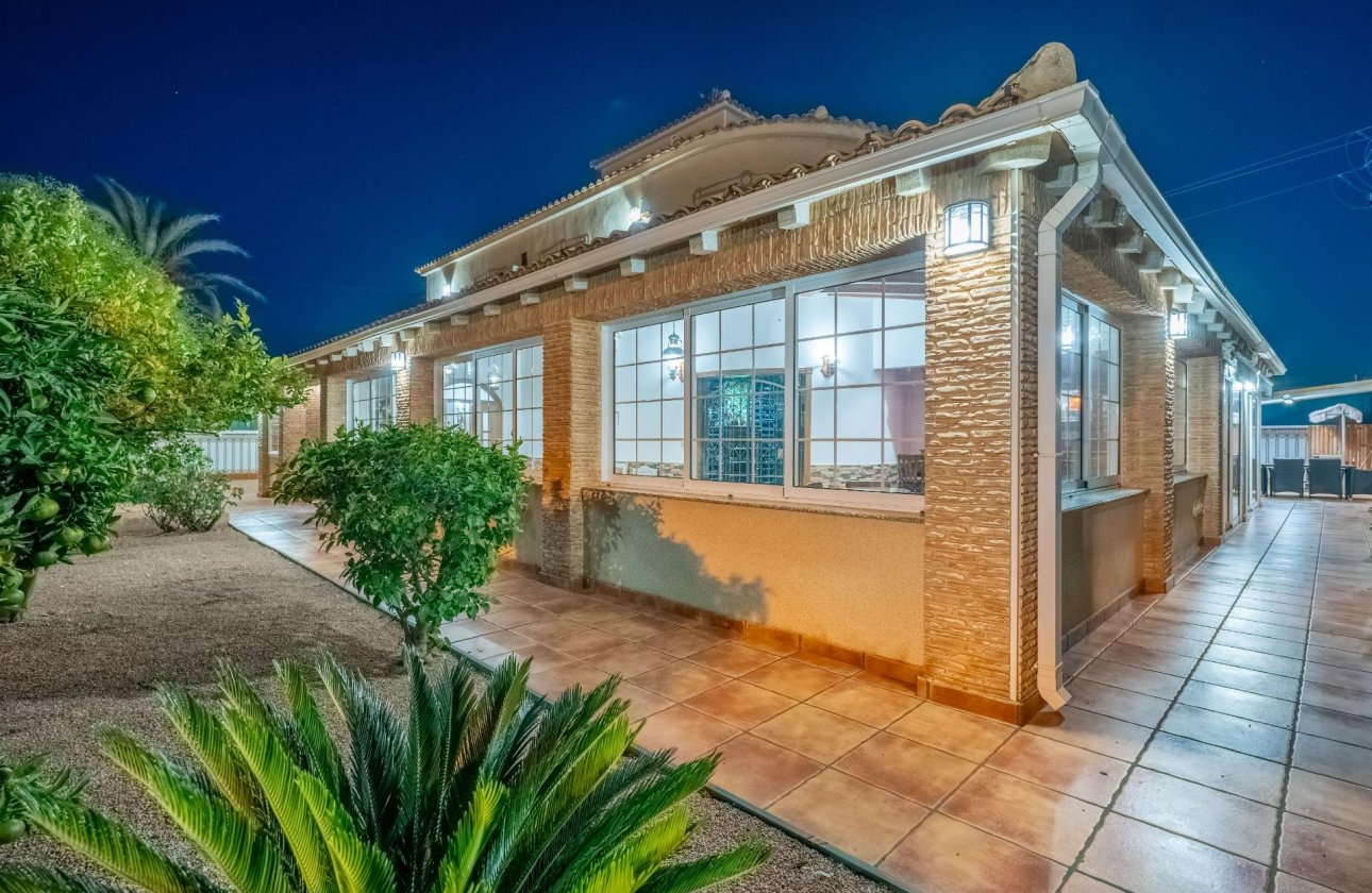 Revente - Villa -
Torrevieja - El Chaparral