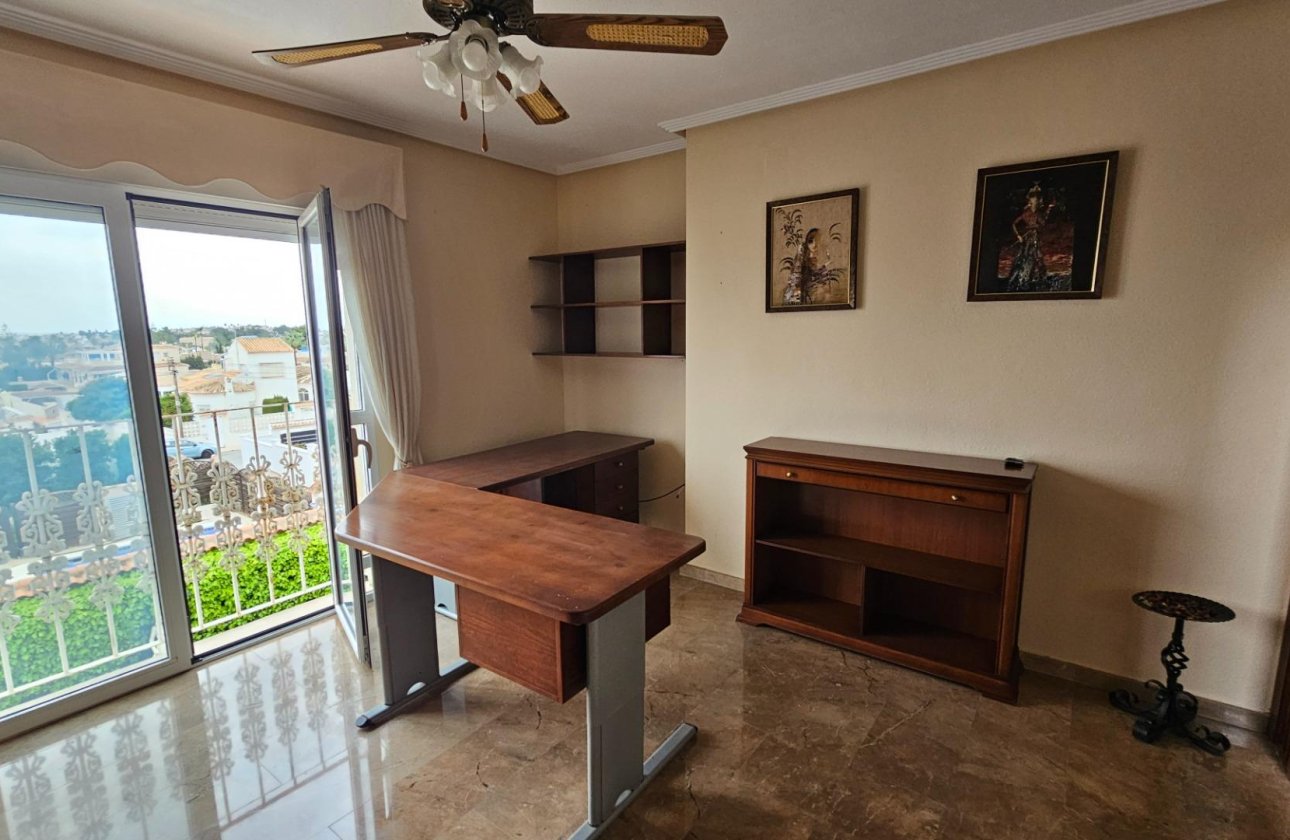 Revente - Villa -
Torrevieja - El Chaparral