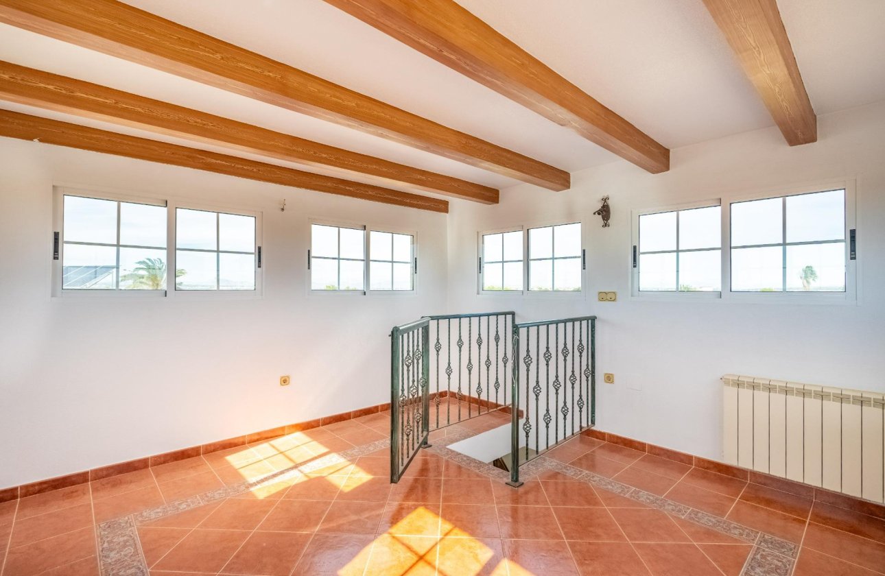 Revente - Villa -
Torrevieja - El Chaparral