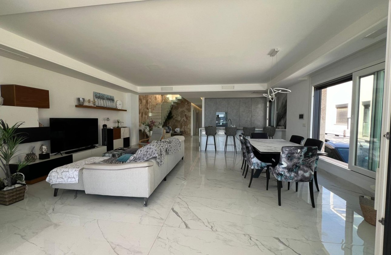 Revente - Villa -
Torrevieja - La Mata