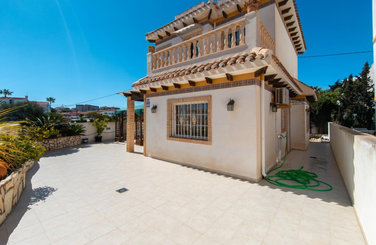 Revente - Villa -
Torrevieja - La Mata