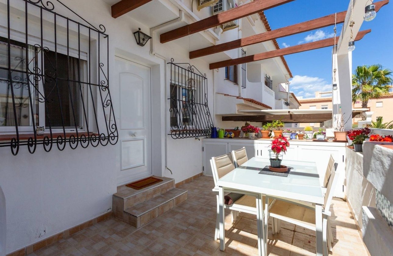Revente - Villa -
Torrevieja - La Mata