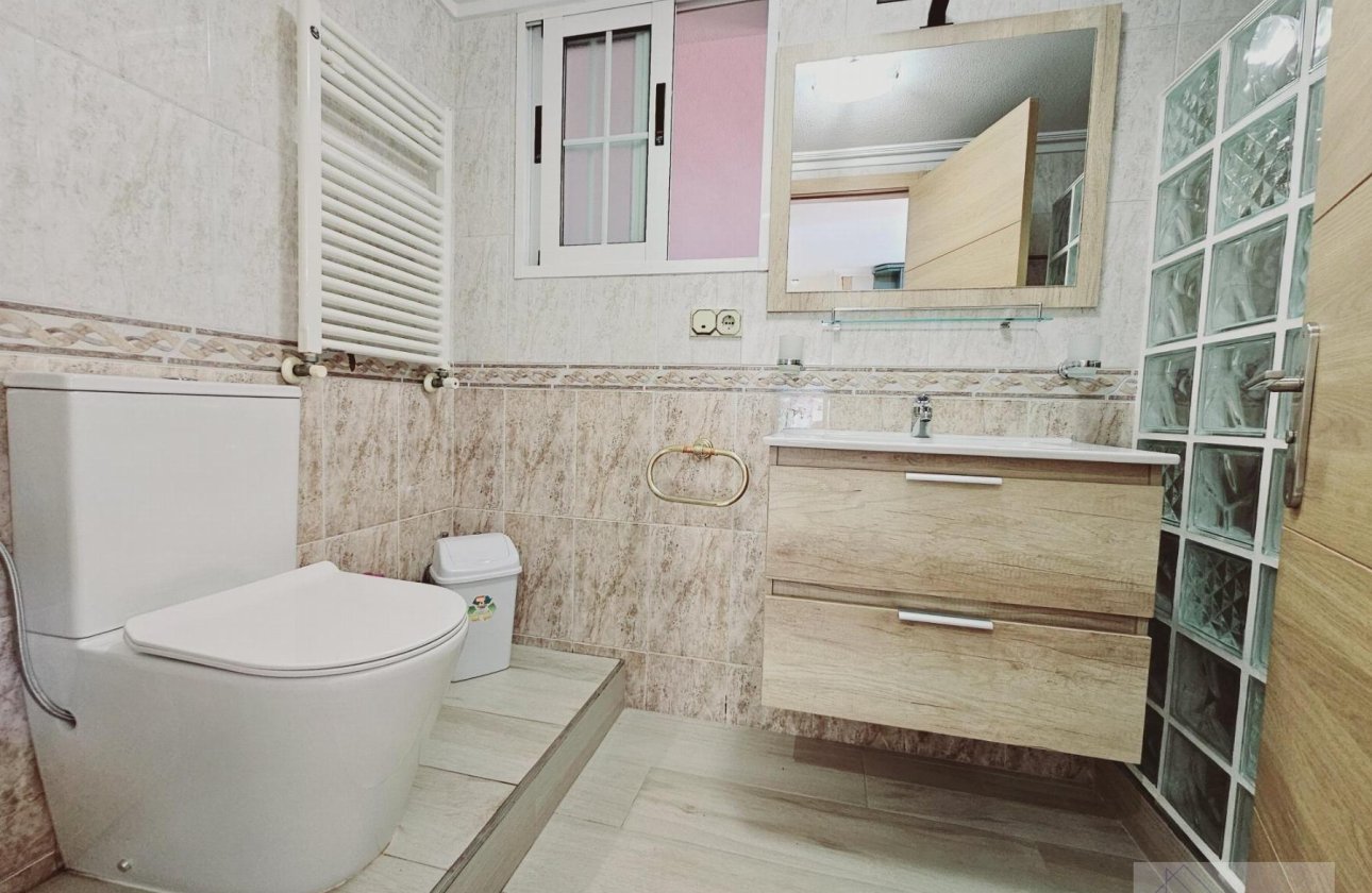 Revente - Villa -
Torrevieja - La Siesta - El Salado - Torreta