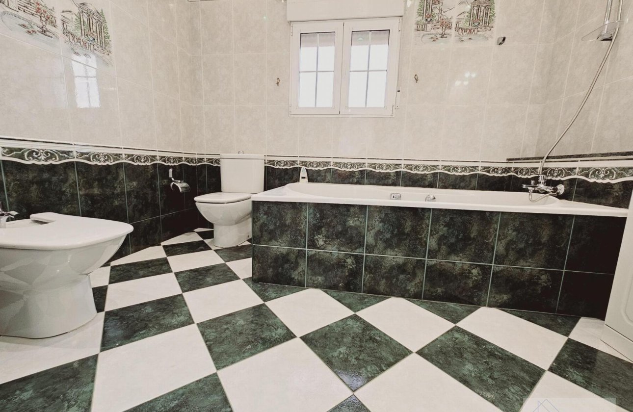 Revente - Villa -
Torrevieja - La Siesta - El Salado - Torreta