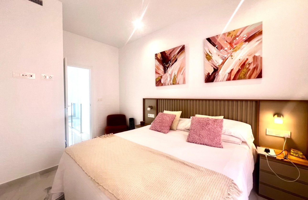 Revente - Villa -
Torrevieja - La Siesta - El Salado - Torreta