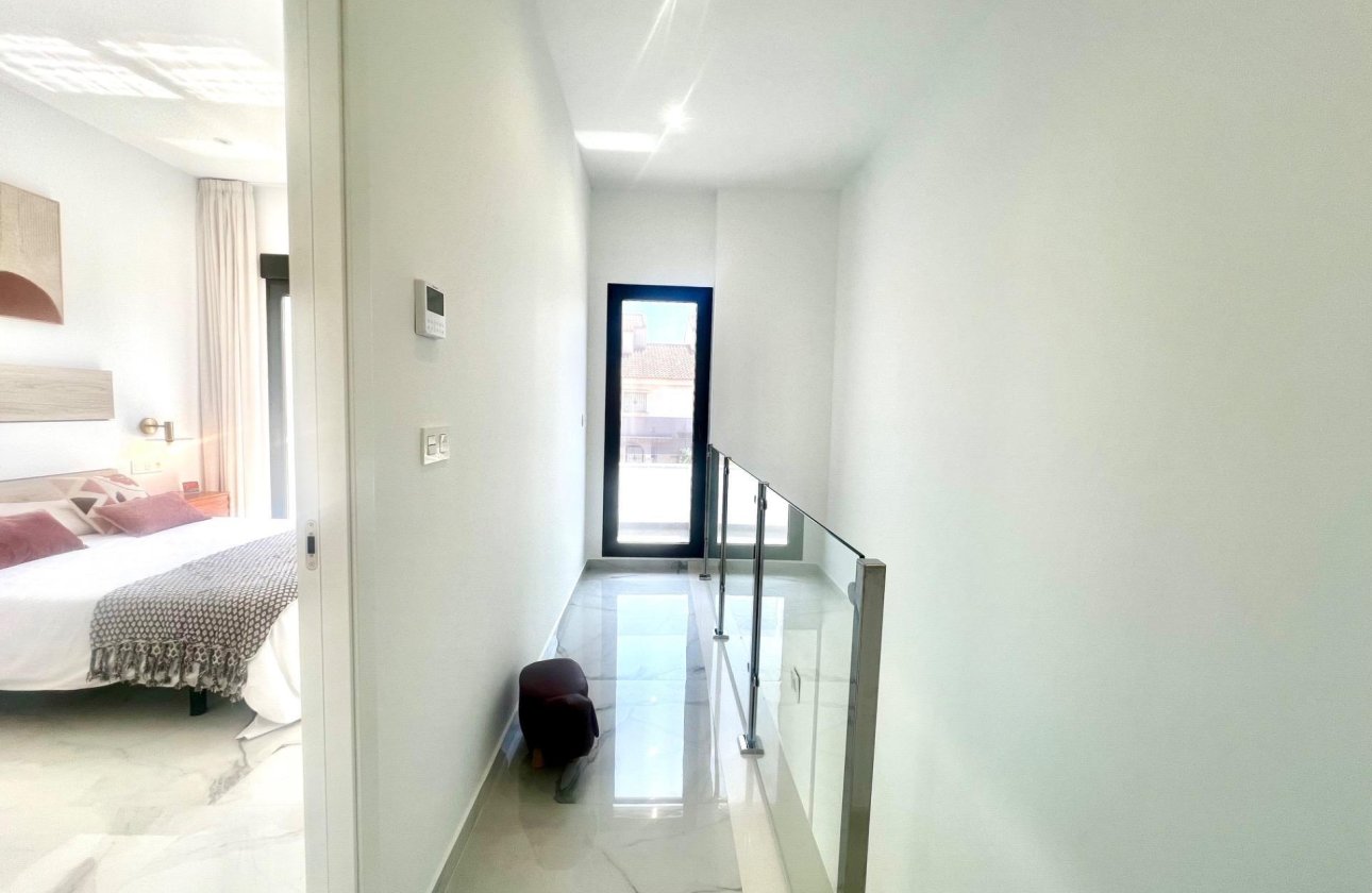 Revente - Villa -
Torrevieja - La Siesta - El Salado - Torreta