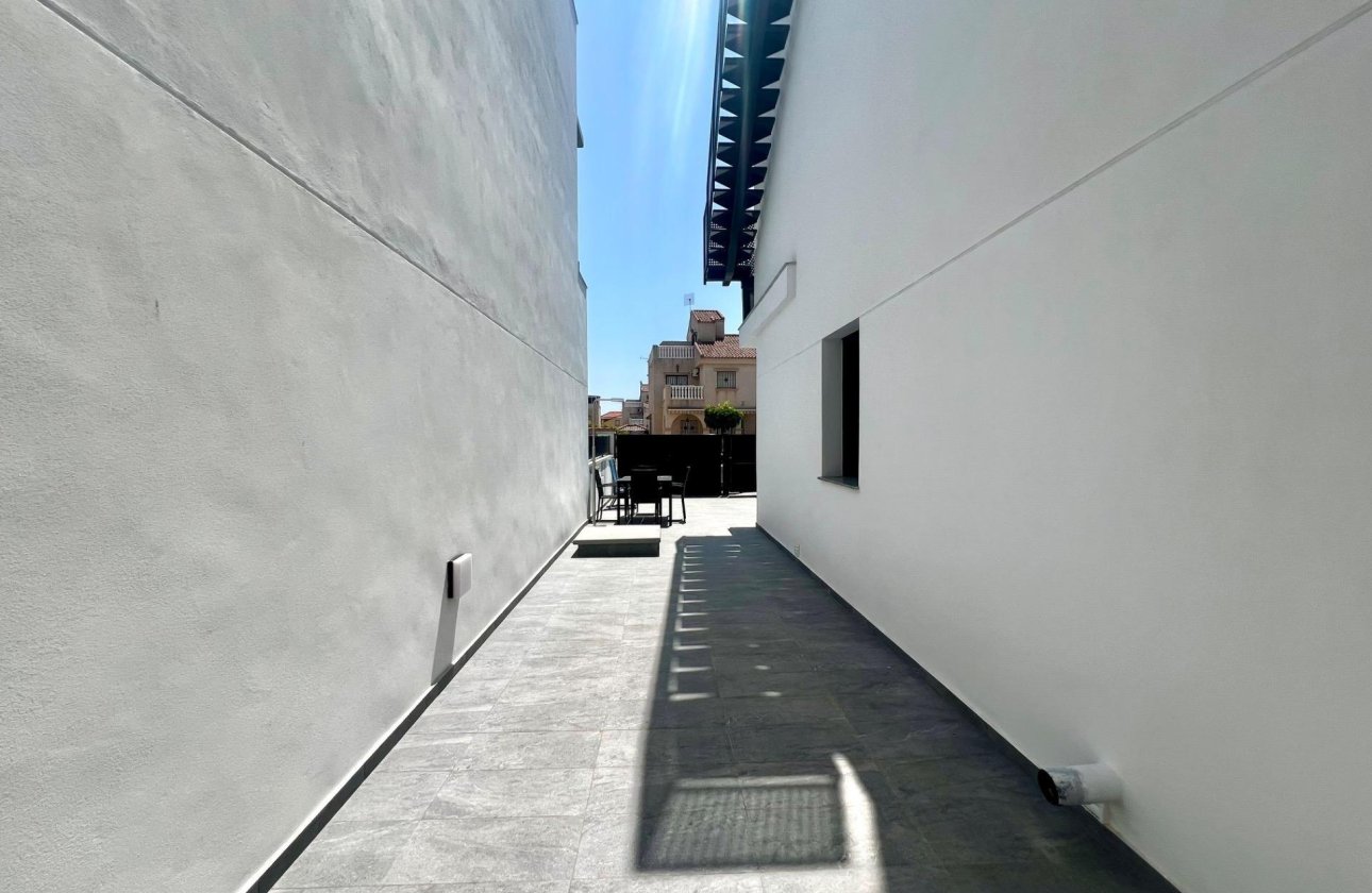 Revente - Villa -
Torrevieja - La Siesta - El Salado - Torreta