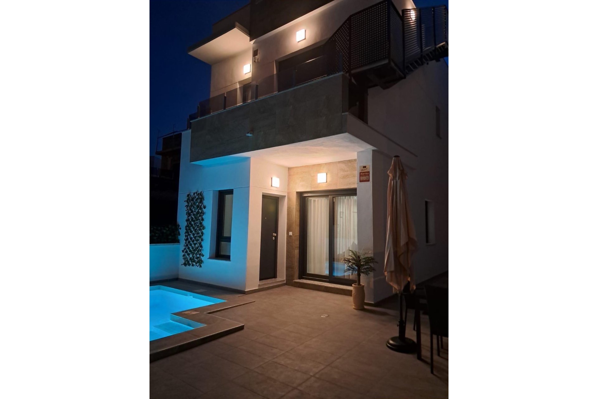 Revente - Villa -
Torrevieja - La Siesta - El Salado - Torreta