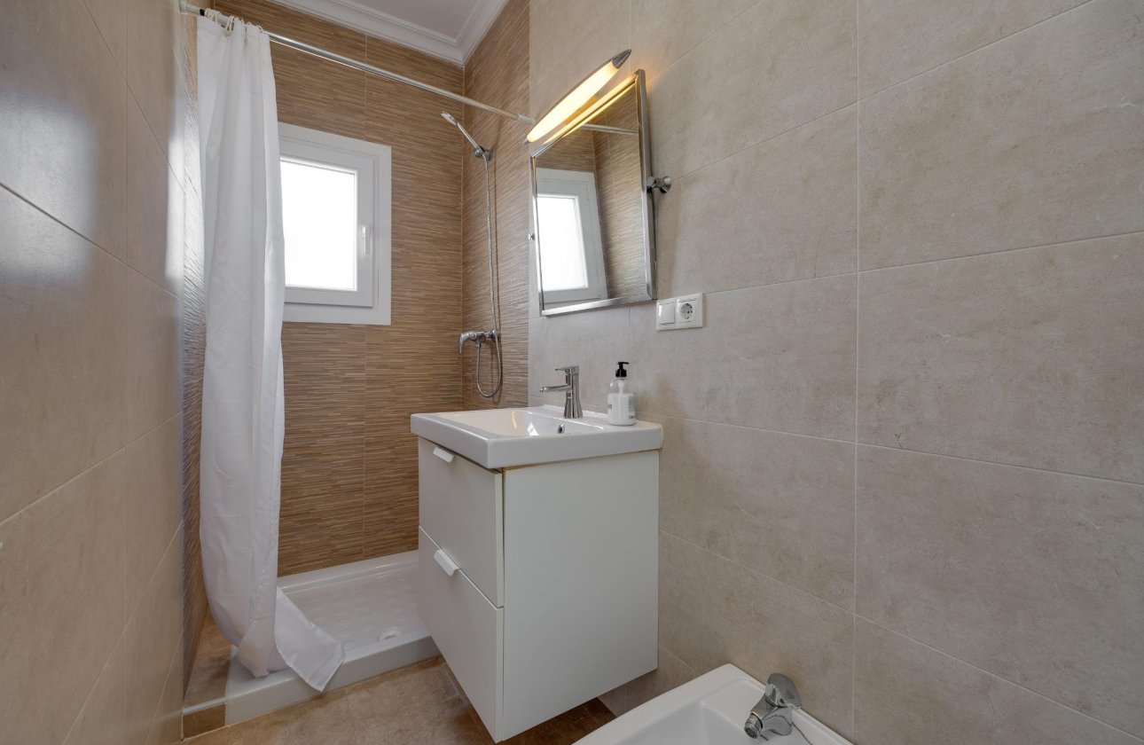 Revente - Villa -
Torrevieja - La Siesta - El Salado - Torreta