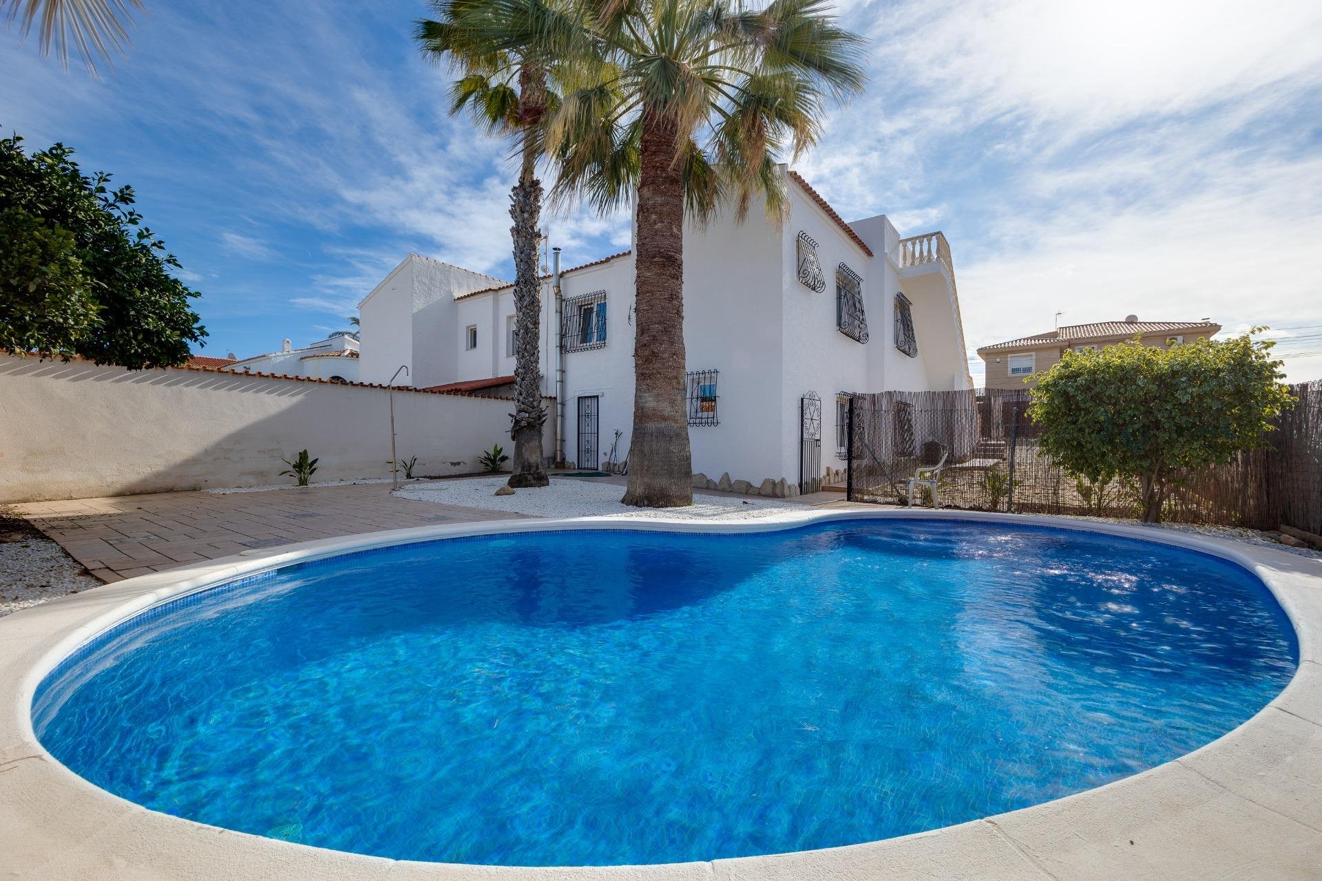 Revente - Villa -
Torrevieja - La Siesta - El Salado - Torreta