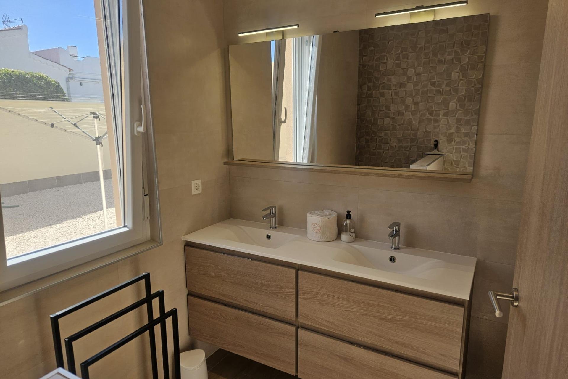 Revente - Villa -
Torrevieja - La Siesta - El Salado - Torreta