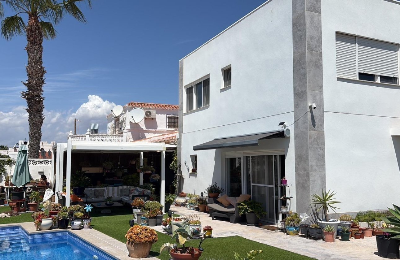 Revente - Villa -
Torrevieja - La Siesta - El Salado - Torreta