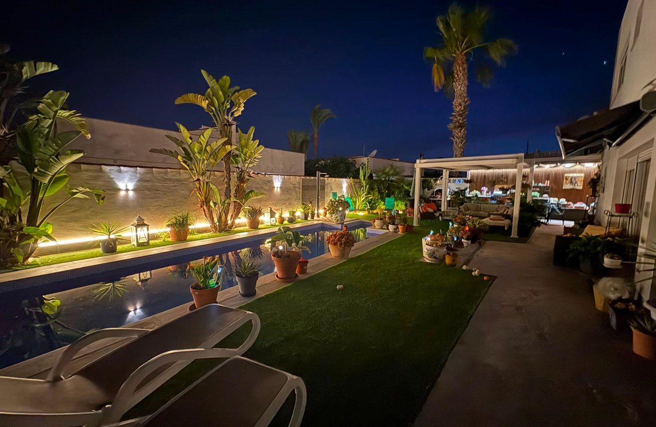 Revente - Villa -
Torrevieja - La Siesta - El Salado - Torreta