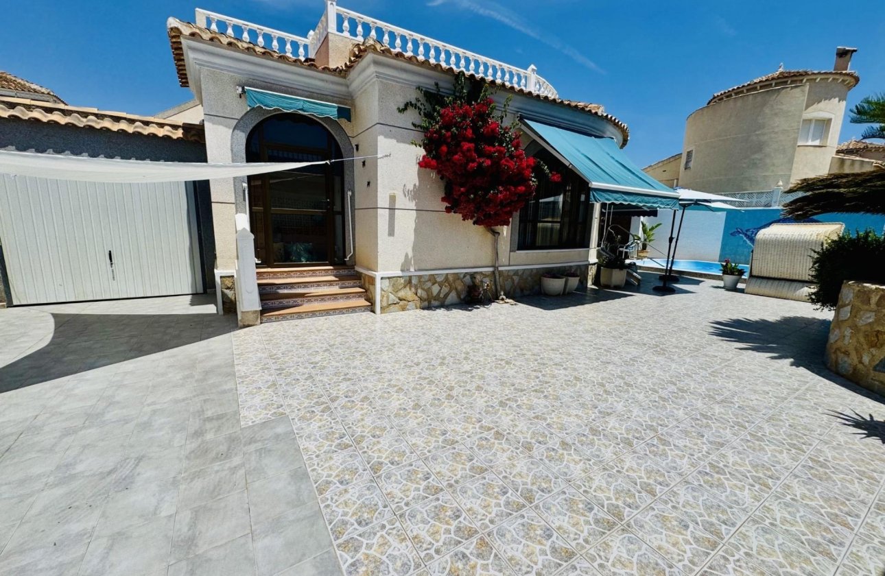Revente - Villa -
Torrevieja - La Siesta - El Salado - Torreta