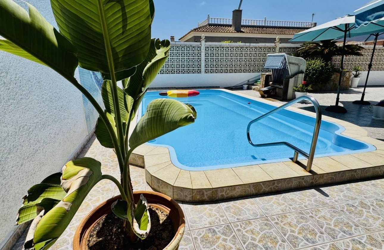 Revente - Villa -
Torrevieja - La Siesta - El Salado - Torreta