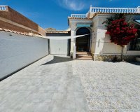 Revente - Villa -
Torrevieja - La Siesta - El Salado - Torreta