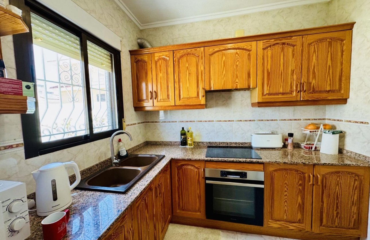Revente - Villa -
Torrevieja - La Siesta - El Salado - Torreta
