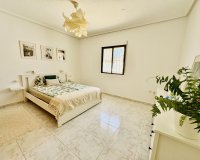 Revente - Villa -
Torrevieja - La Siesta - El Salado - Torreta
