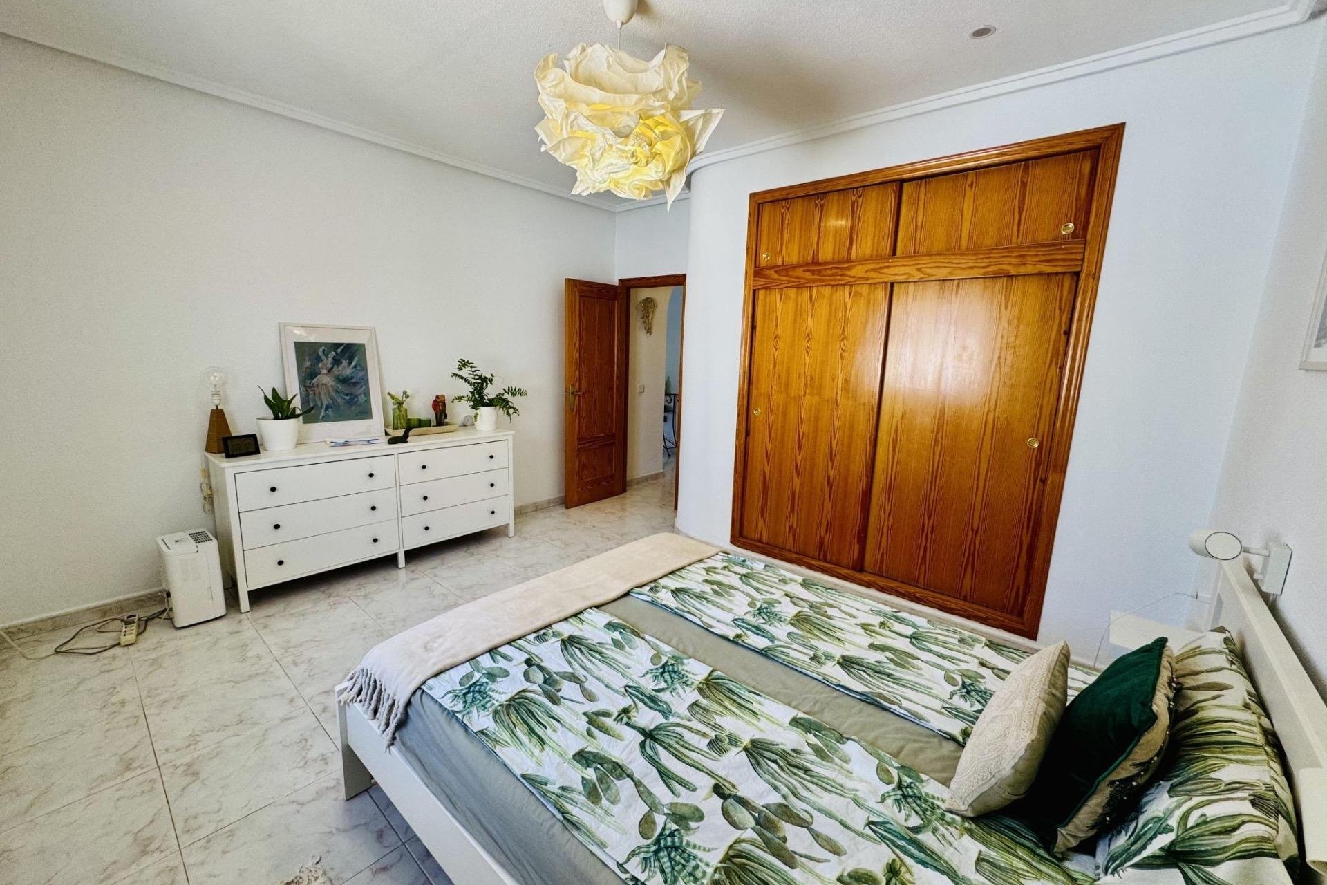Revente - Villa -
Torrevieja - La Siesta - El Salado - Torreta