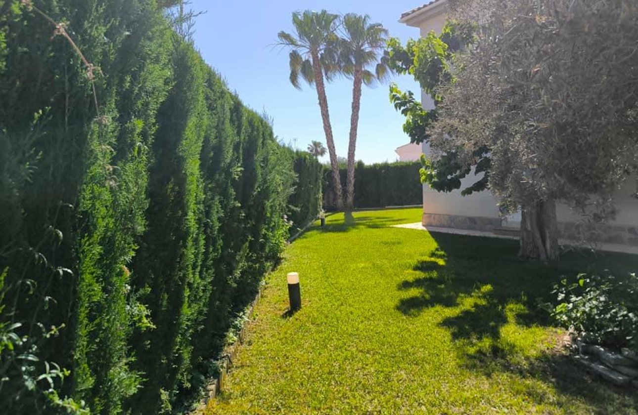 Revente - Villa -
Torrevieja - La Siesta