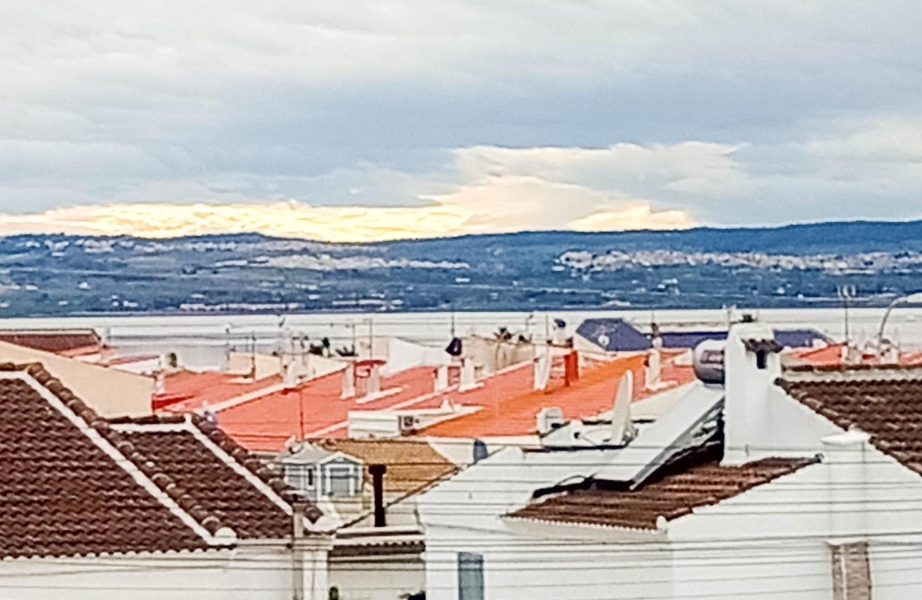 Revente - Villa -
Torrevieja - La Siesta