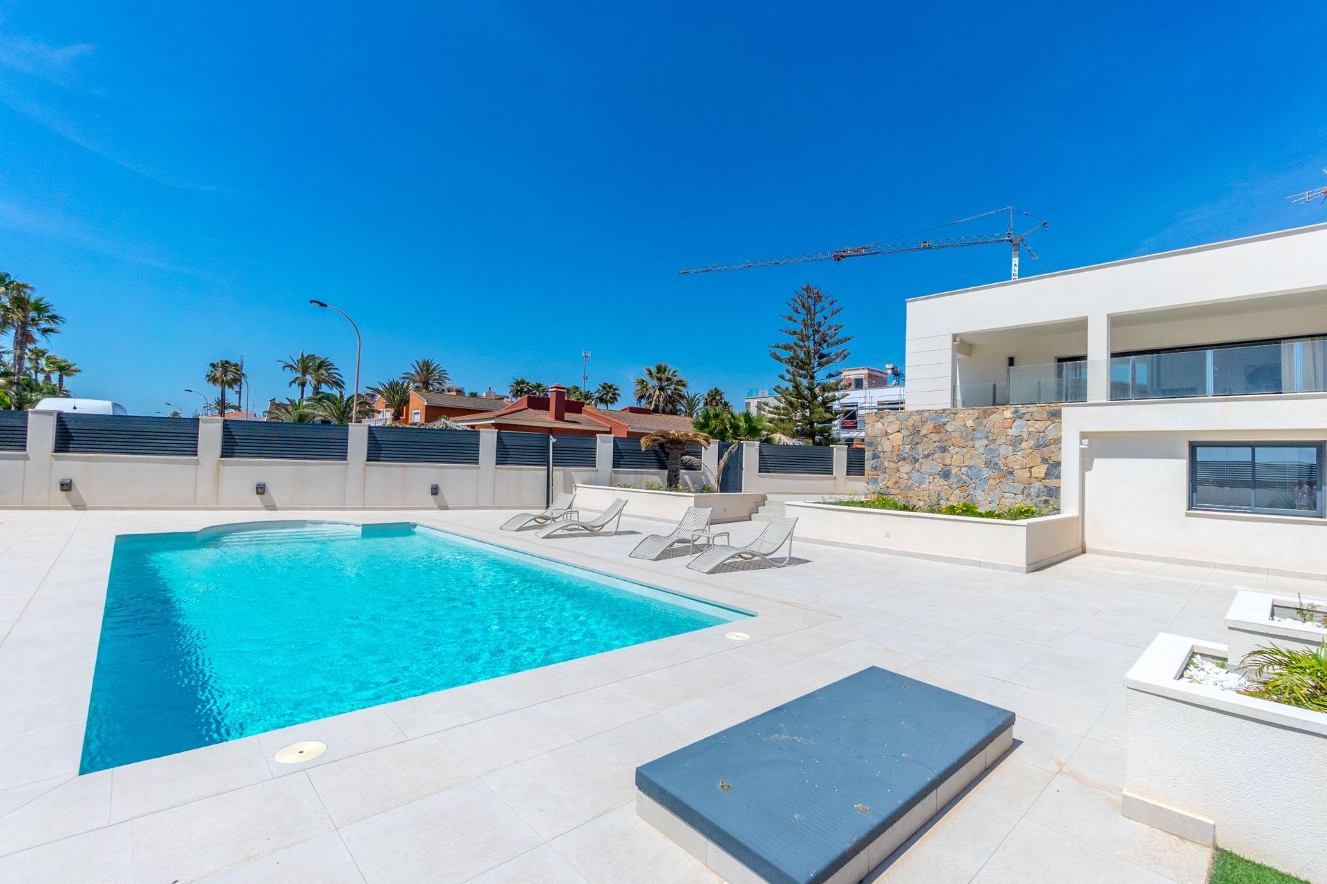 Revente - Villa -
Torrevieja - La Veleta