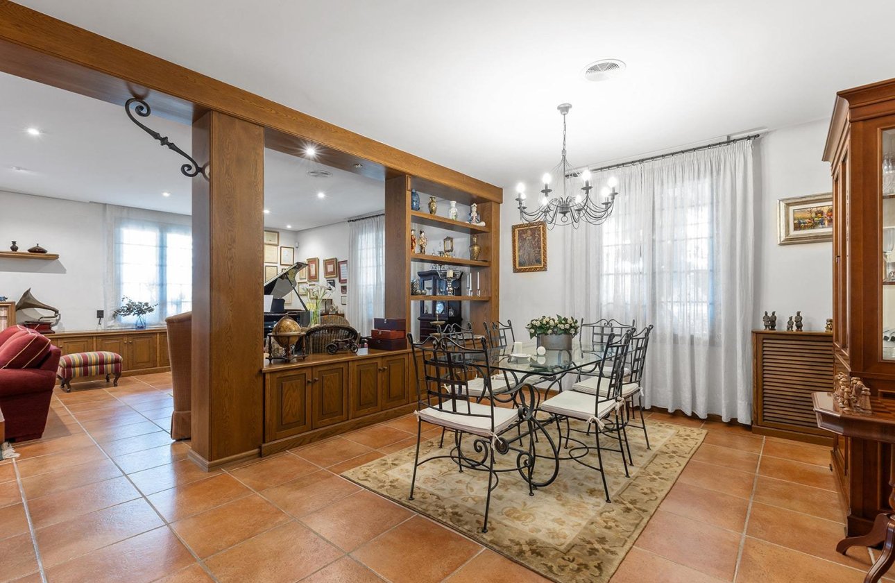 Revente - Villa -
Torrevieja - La Veleta