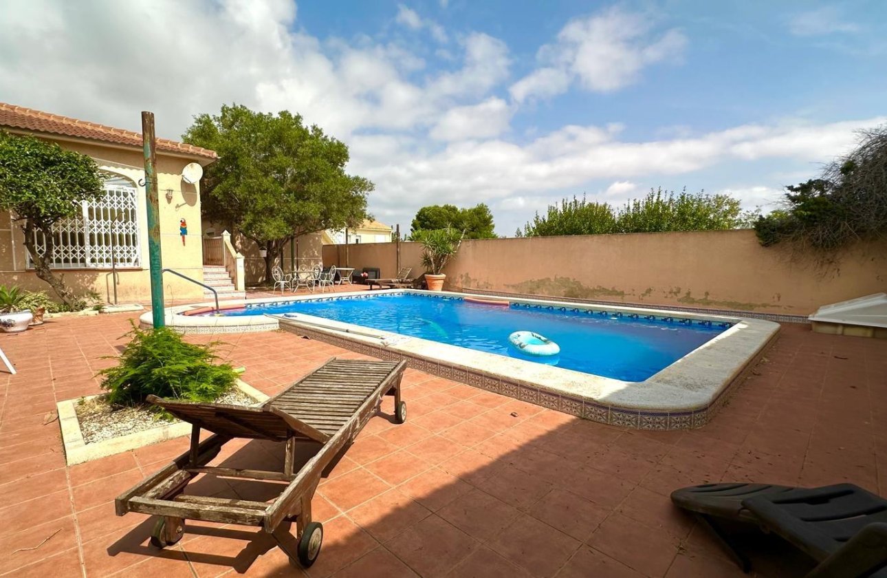Revente - Villa -
Torrevieja - Los Balcones - Los Altos del Edén