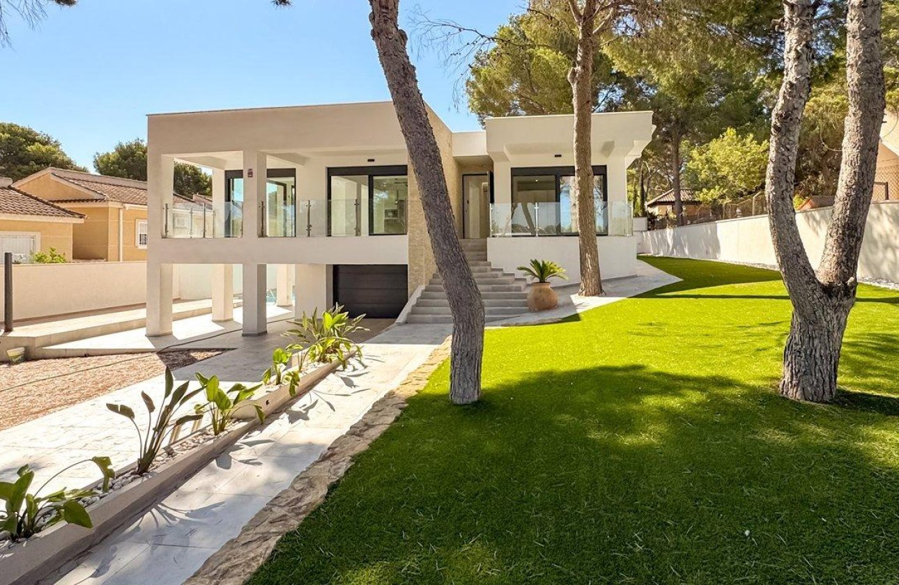 Revente - Villa -
Torrevieja - Los Balcones - Los Altos del Edén