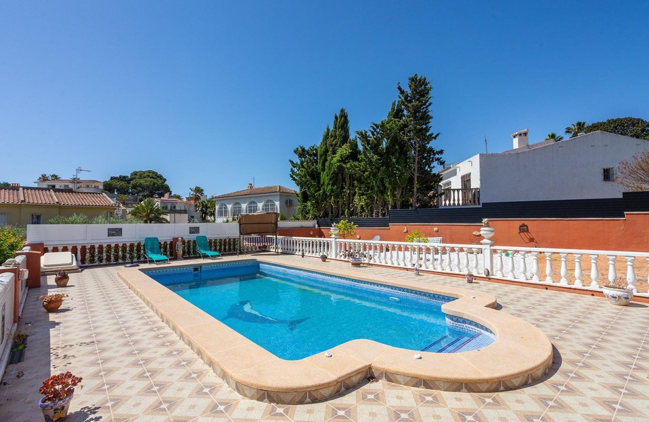 Revente - Villa -
Torrevieja - Los Balcones - Los Altos del Edén