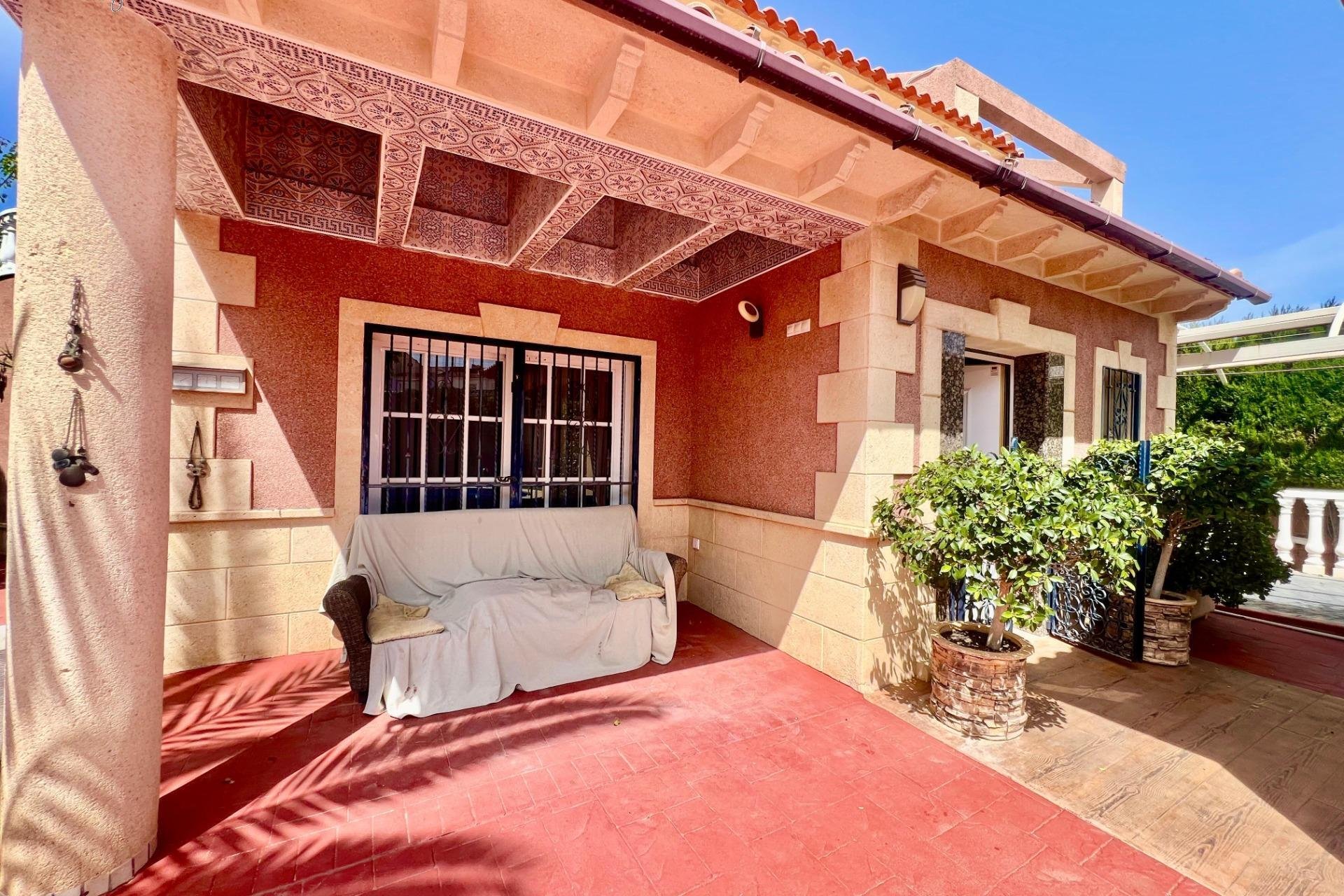 Revente - Villa -
Torrevieja - Los Balcones - Los Altos del Edén