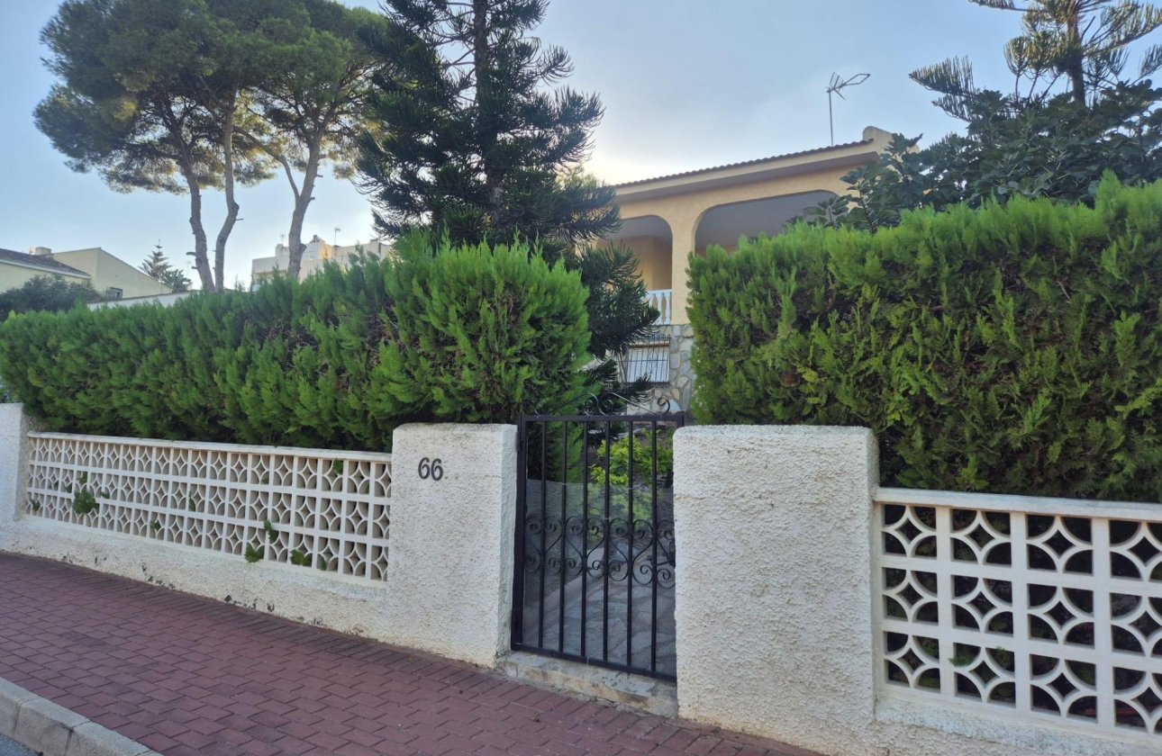 Revente - Villa -
Torrevieja - Los Balcones - Los Altos del Edén