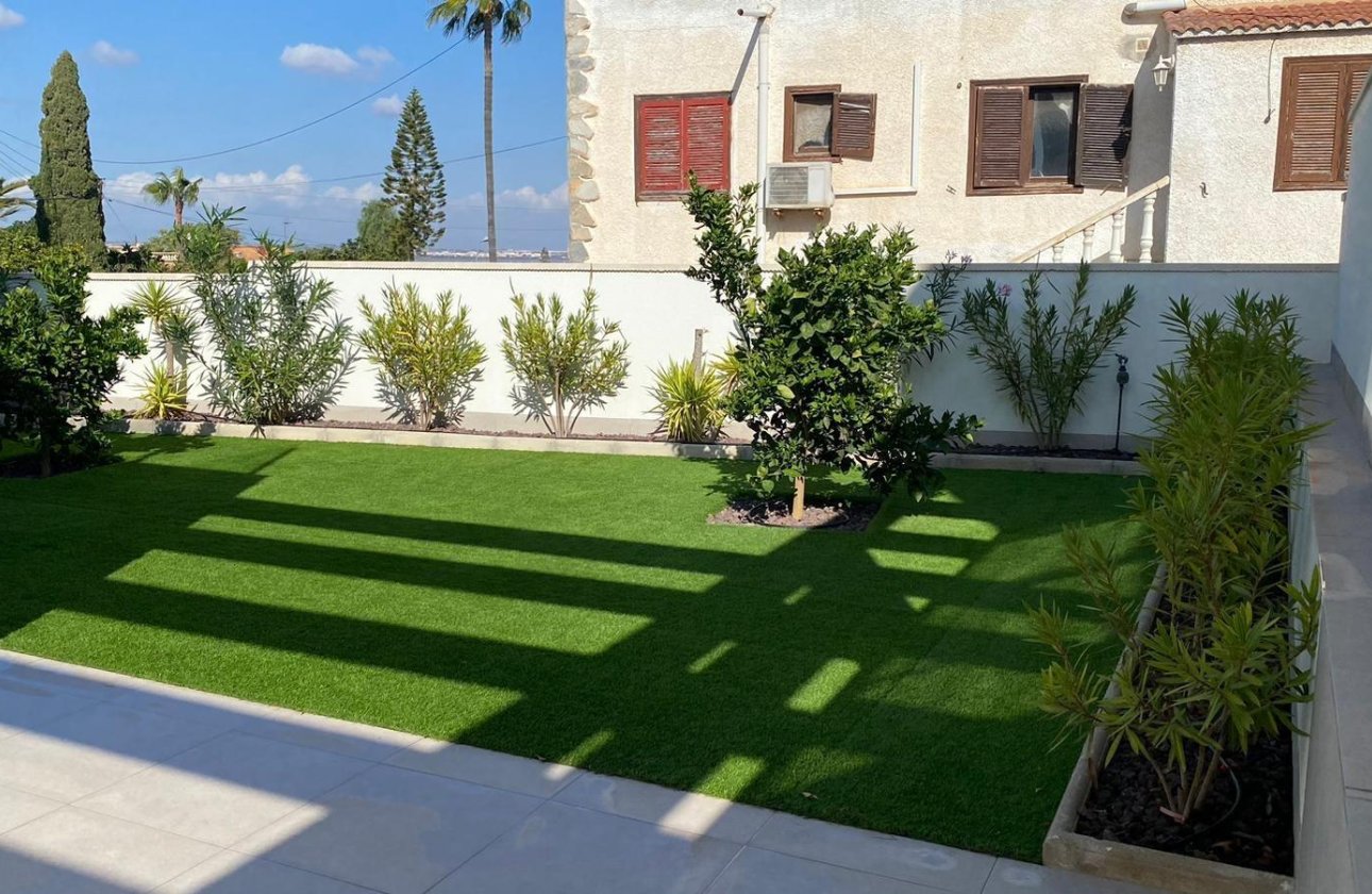 Revente - Villa -
Torrevieja - Los Balcones