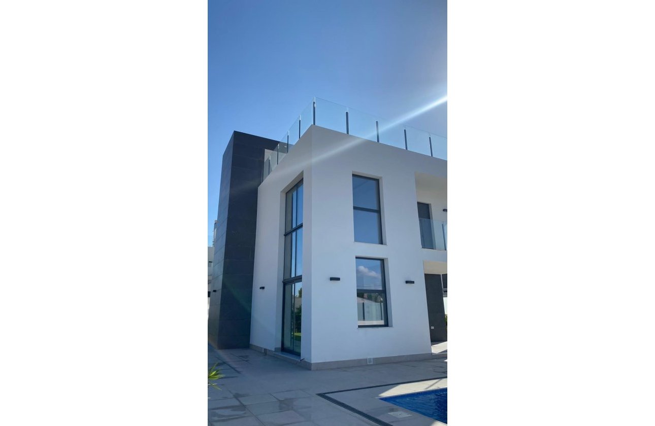 Revente - Villa -
Torrevieja - Los Balcones