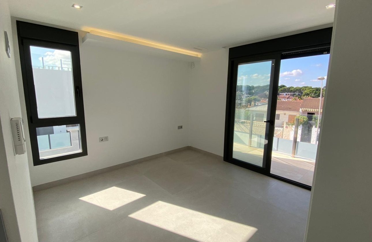 Revente - Villa -
Torrevieja - Los Balcones